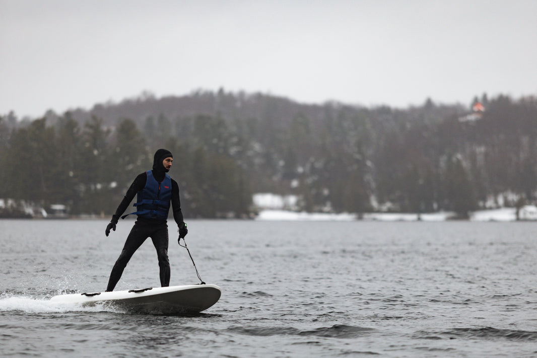 Est-il possible de faire du surf électrique en hiver?